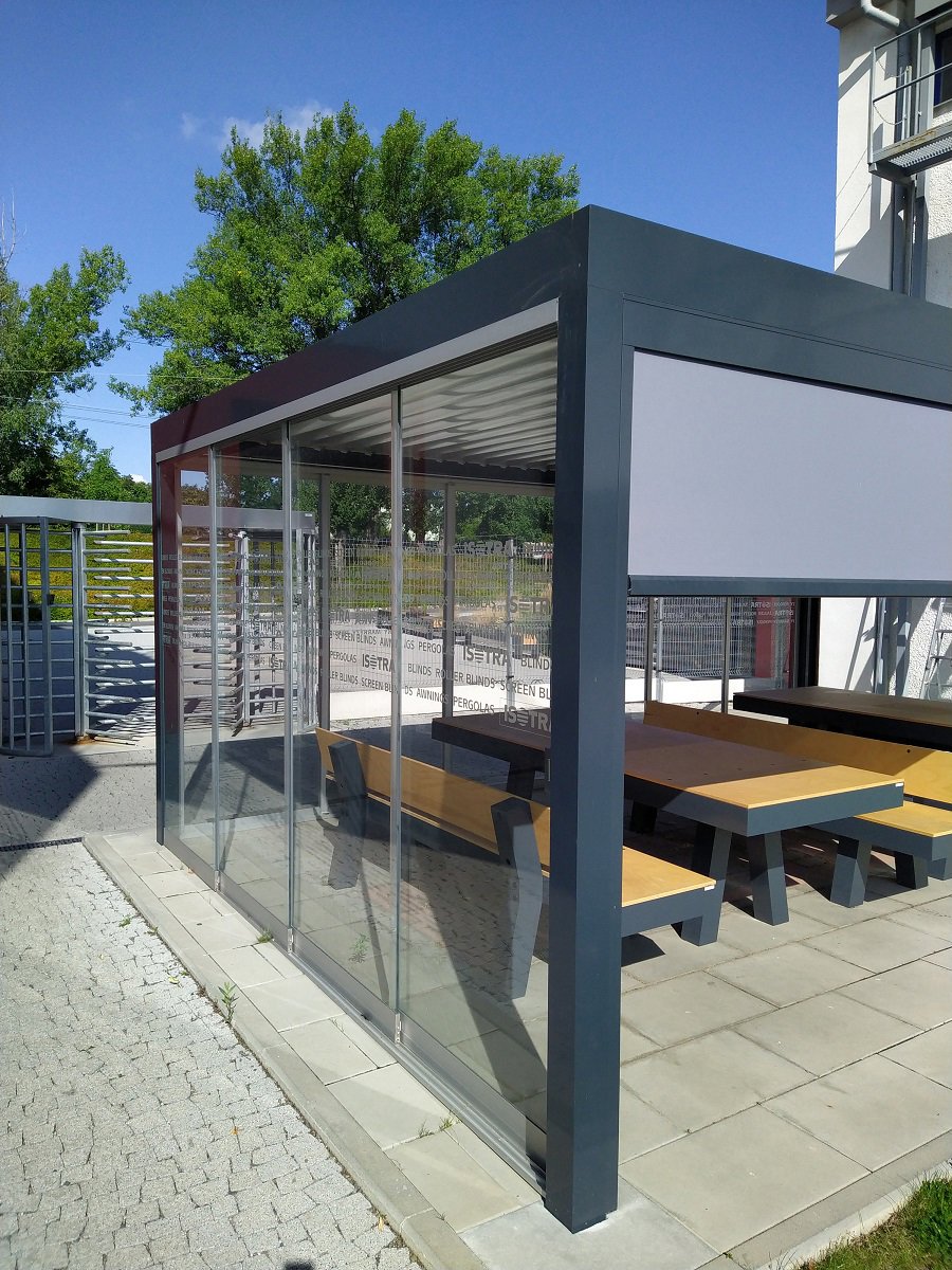 Detaily ARTOSI GLASS – Przesuwny bezramowy system oszklenia
