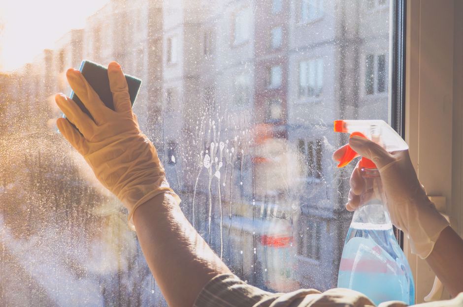 Najefektywniejsze mycie okien. Jak myć okna?