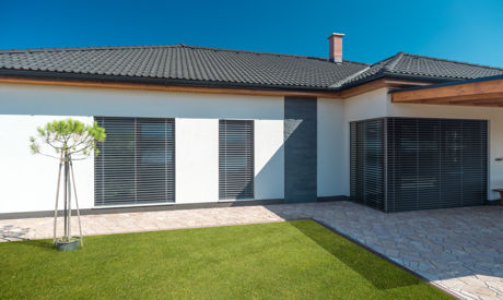 Jak rozpoznać dobrą żaluzję zewnętrzną: Skupimy się na detalach i materiałach