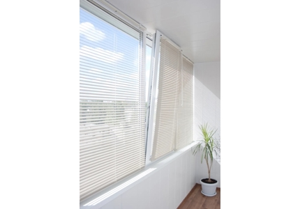 Żaluzje do okien plastikowych
