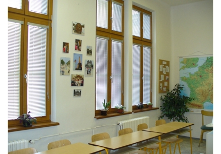 Żaluzje wewnętrzne bez wiercenia
